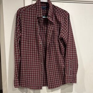 Men’s Mizzen+Main Long Sleeve Button Up, size Large